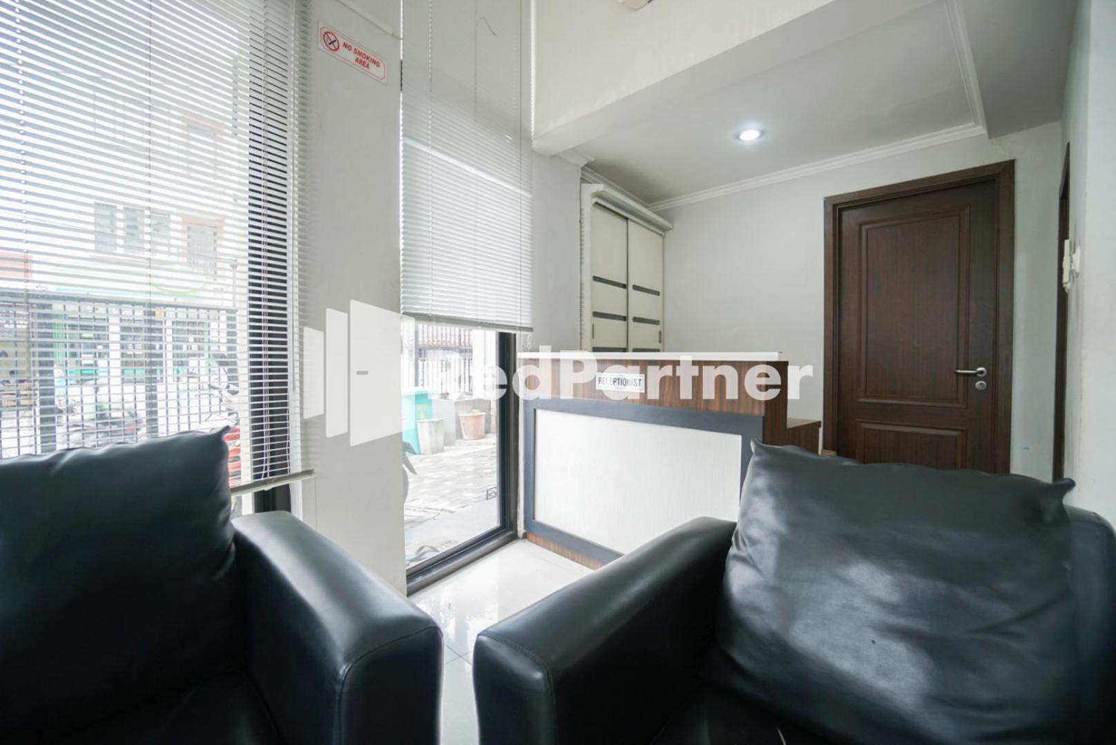 Toba Mansion Syariah Near Benhil Redpartner Hotell Jakarta Eksteriør bilde